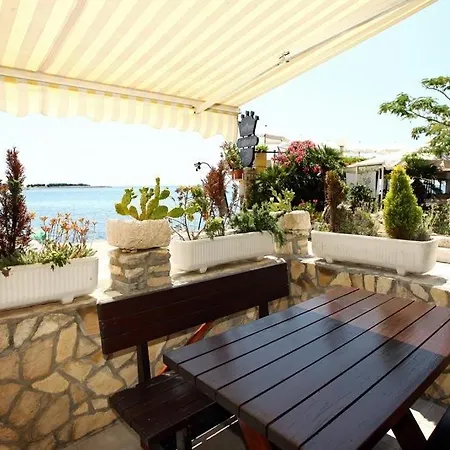 Sea View 2 Apartmán *