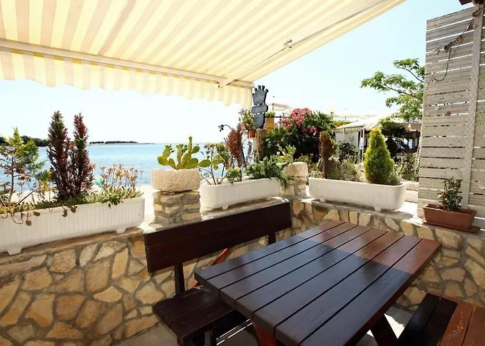 Sea View 2 Apartman *